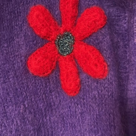 Rose Carmine Flower Cardigan - Picture 4 of 6